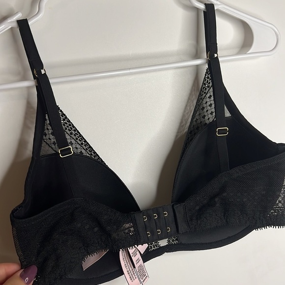 Victoria’s Secret Plunge Solid Black Lace Bra - Picture 4 of 9